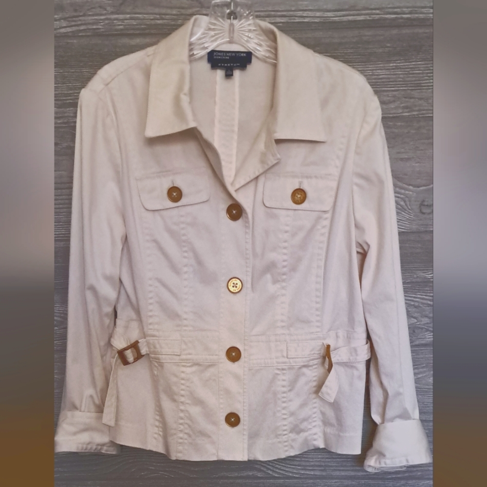 Jones New York Signature off-white jacket, copper colored buttons, size L